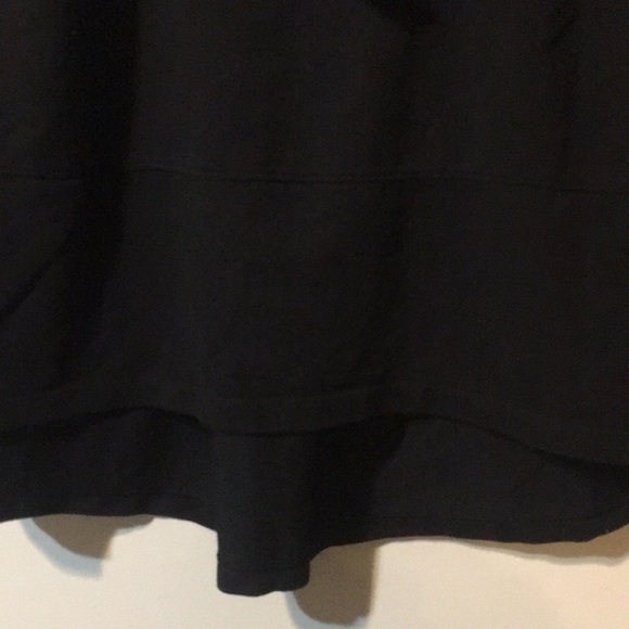 Black muscle cut hi-lo athletic top - Picture 3 of 6